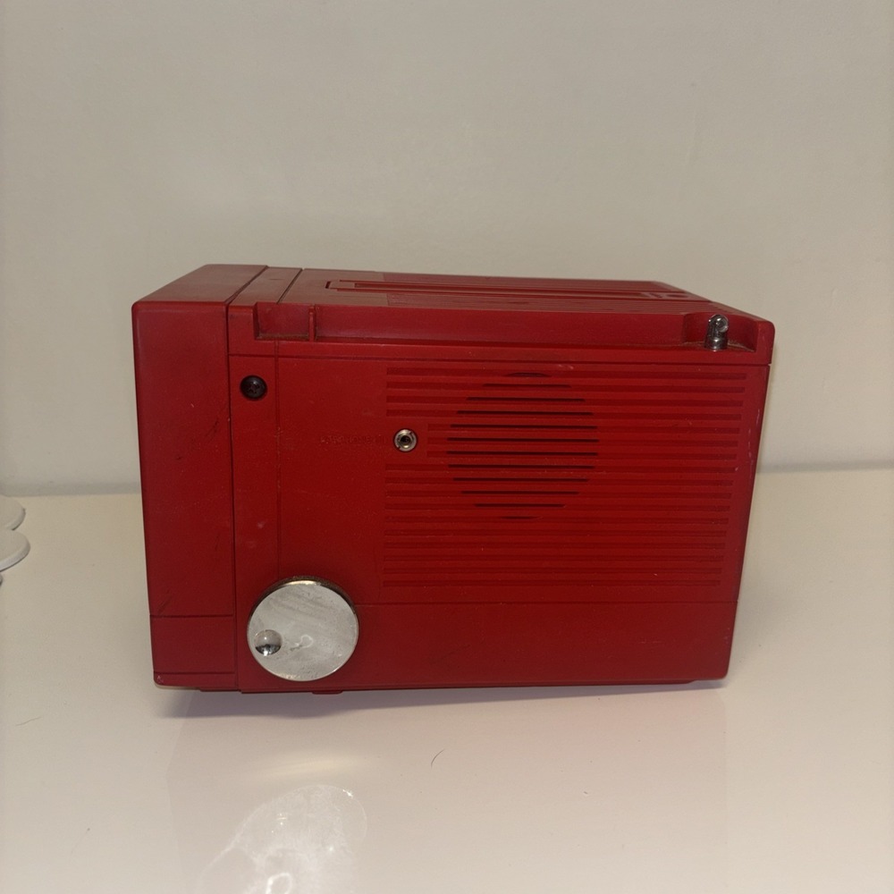 Vintage 1987 Electronics of North America Red Portable TV AM FM Radio CRT Retro - Picture 4 of 11